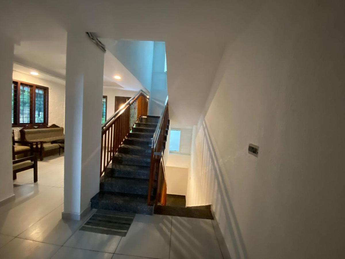 Five Bedroom Villa Муннар Екстер'єр фото