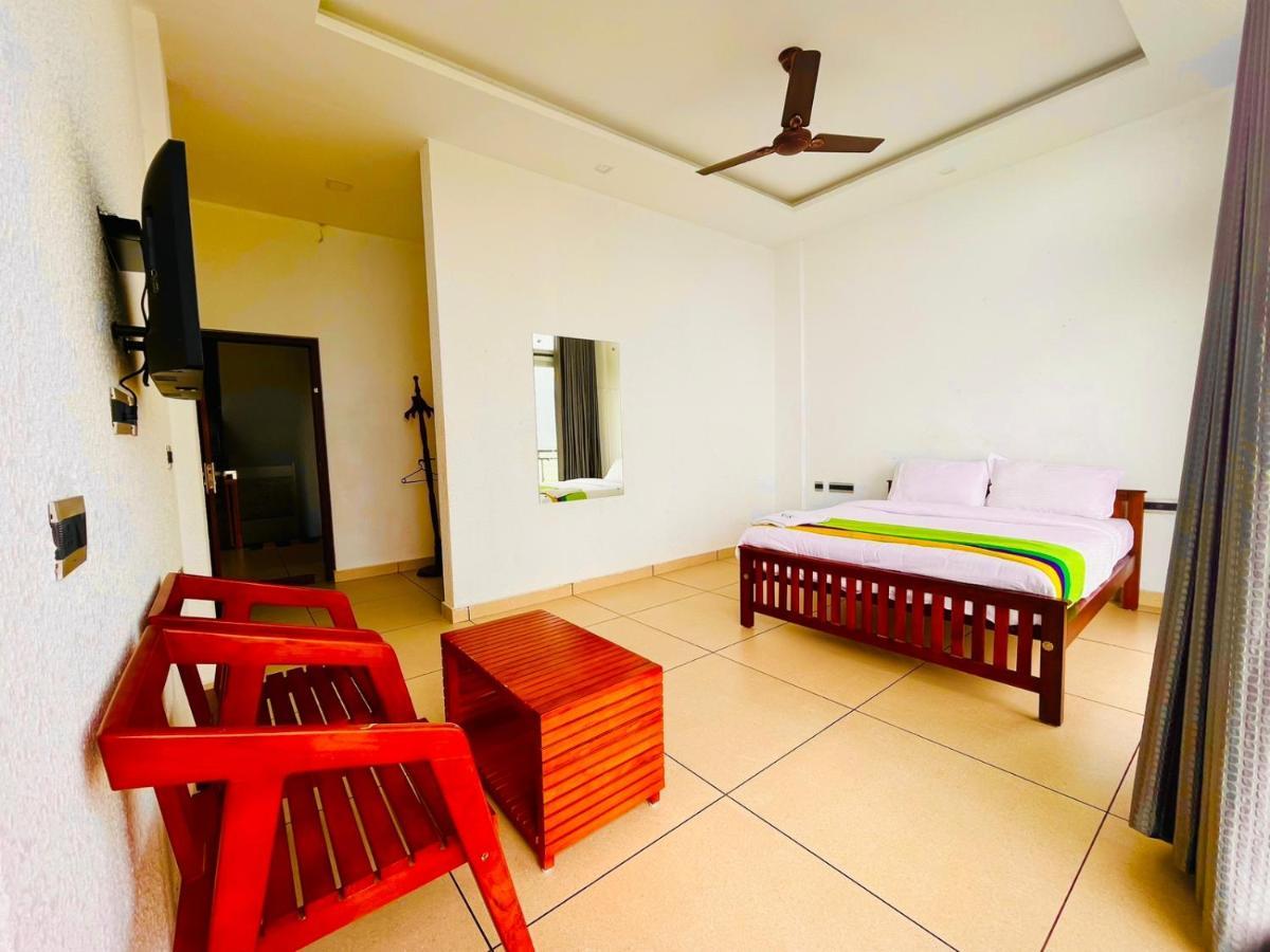 Five Bedroom Villa Муннар Екстер'єр фото
